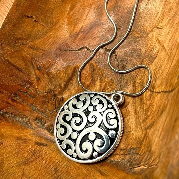 NEW ! Reversible Jewelry 38” Long Necklace Adjustable Scroll Side Hammered Side - Picture 3 of 15